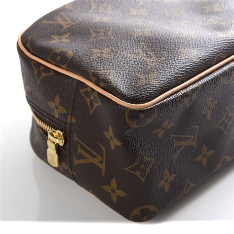 lv wash bags|Lv toiletry pouch 25.